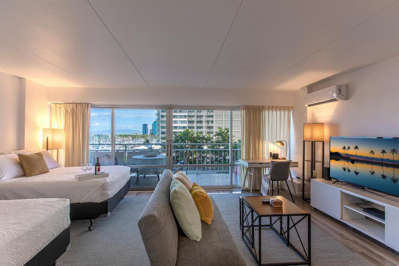@ Marbella Lane - Oceanview Suite Steps To Beach ホノルル エクステリア 写真