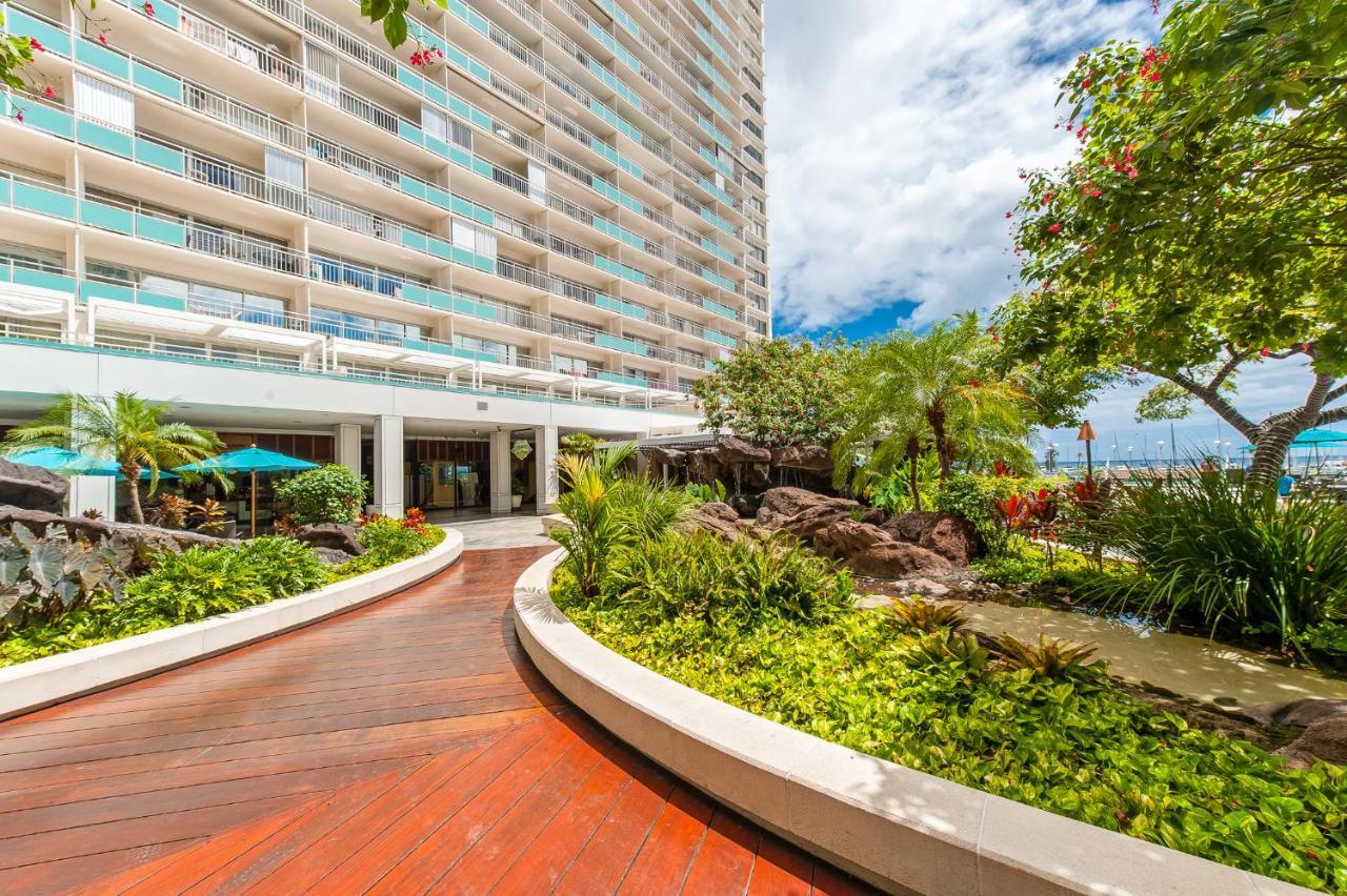@ Marbella Lane - Oceanview Suite Steps To Beach ホノルル エクステリア 写真